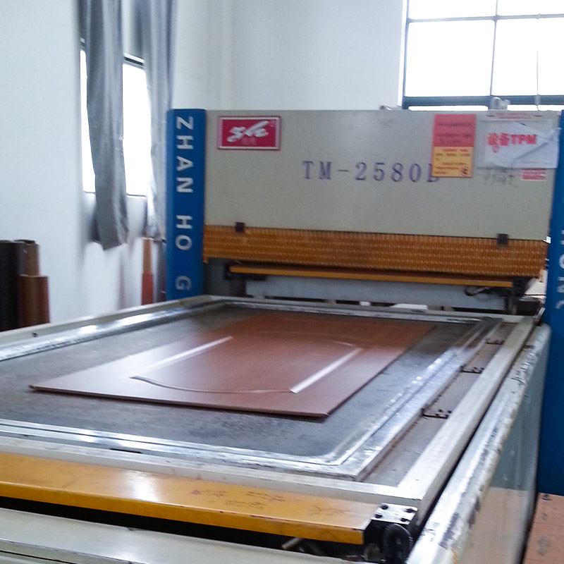 LM505A PVC PRESSUM ADESIV PENTRU Uși din lemn